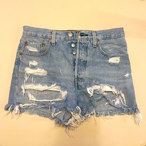 LEVI’S 501 HIGH RISE WOMEN'S SHORT